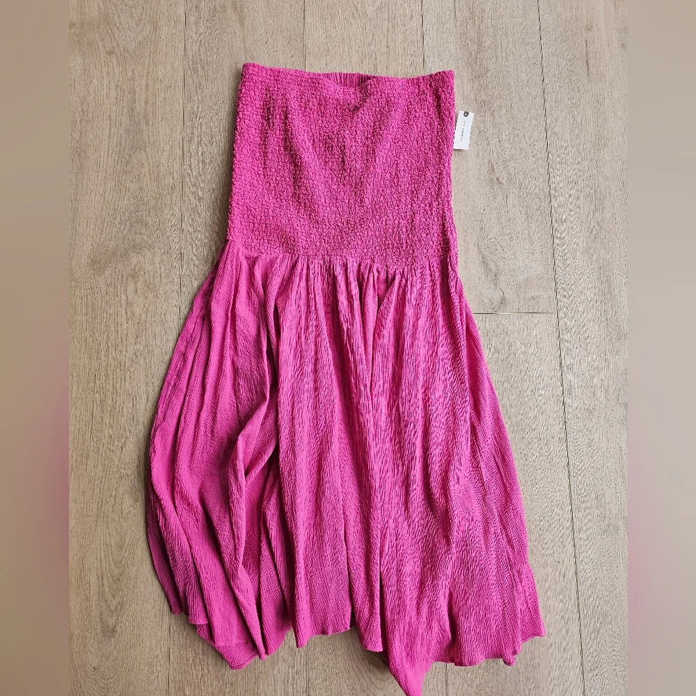 Elegant Pink Strapless Dress - Picture 6 of 11